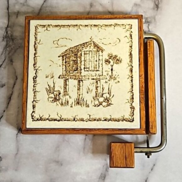Decorative Wire Vintage Cheese Board Slicer - Picture 1 of 9